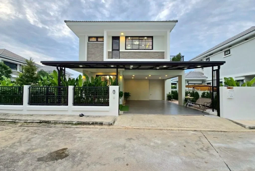 3 Bedroom House for Sale at Uraiwan Grand Villa, East Pattaya