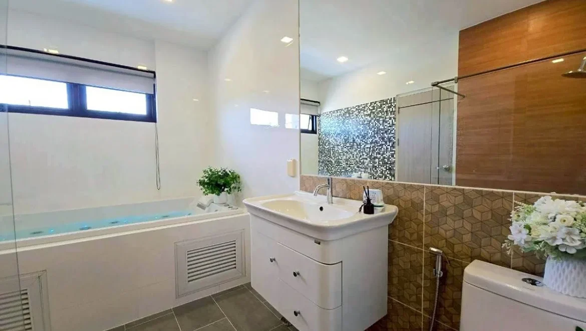 3 bedroom 2 storey single house east pattaya property for sale 17