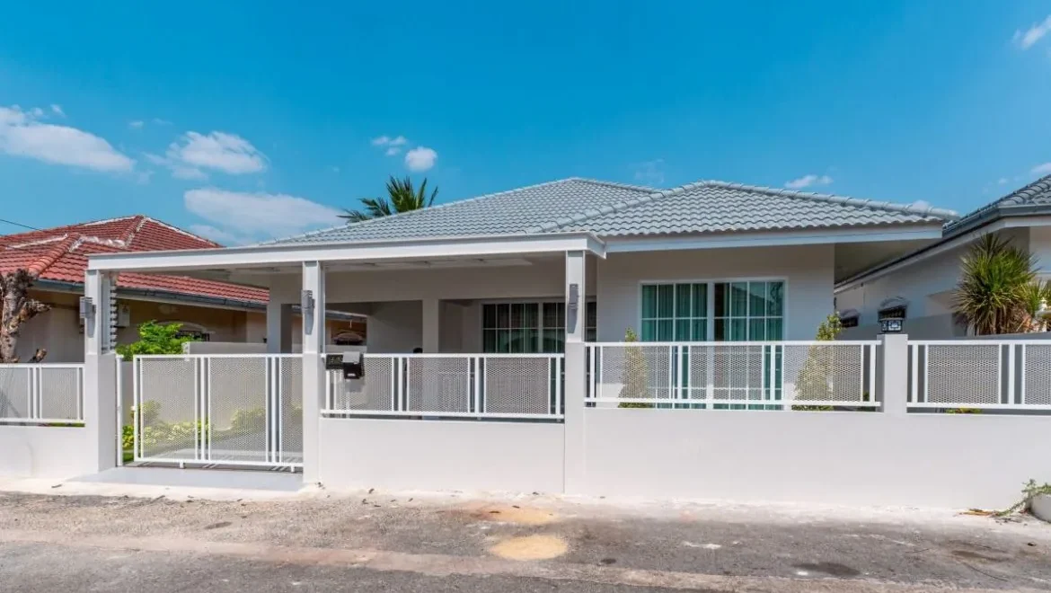 3 bedroom single house in chokchai village 5 east pattaya property for 01