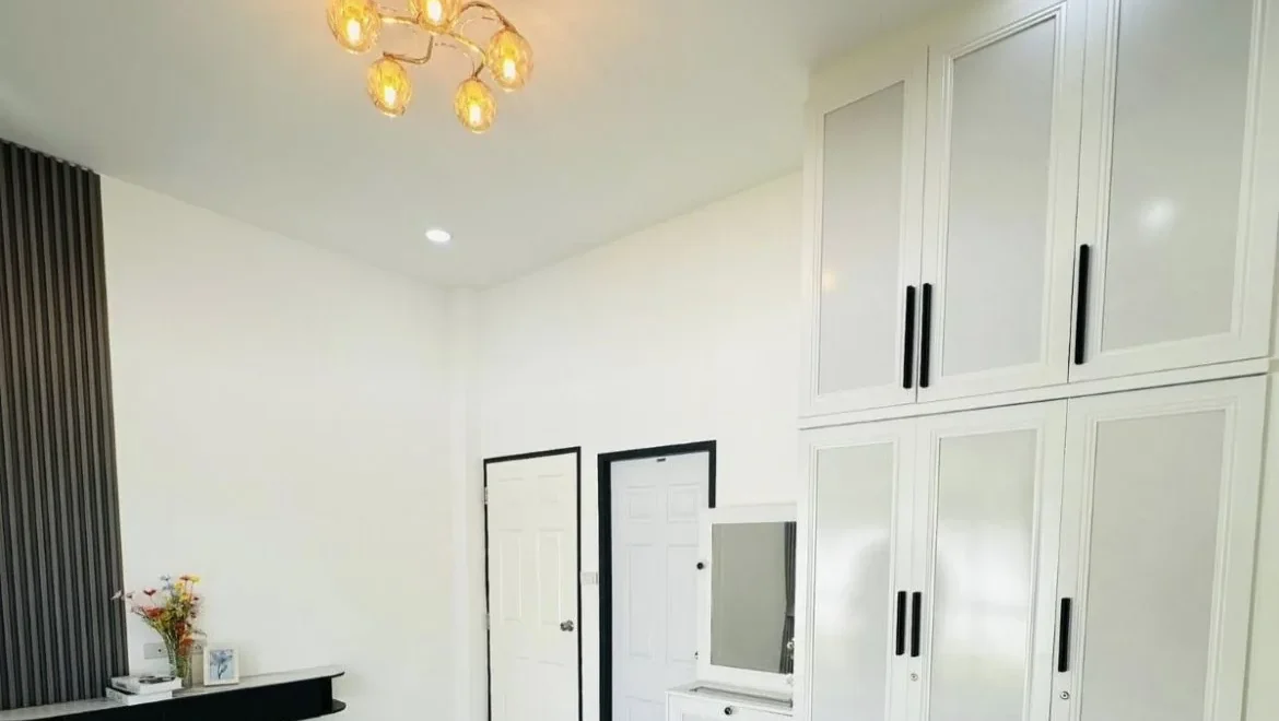 3bedrooms single house in rattanagorn village 8 in north pattaya prope 13