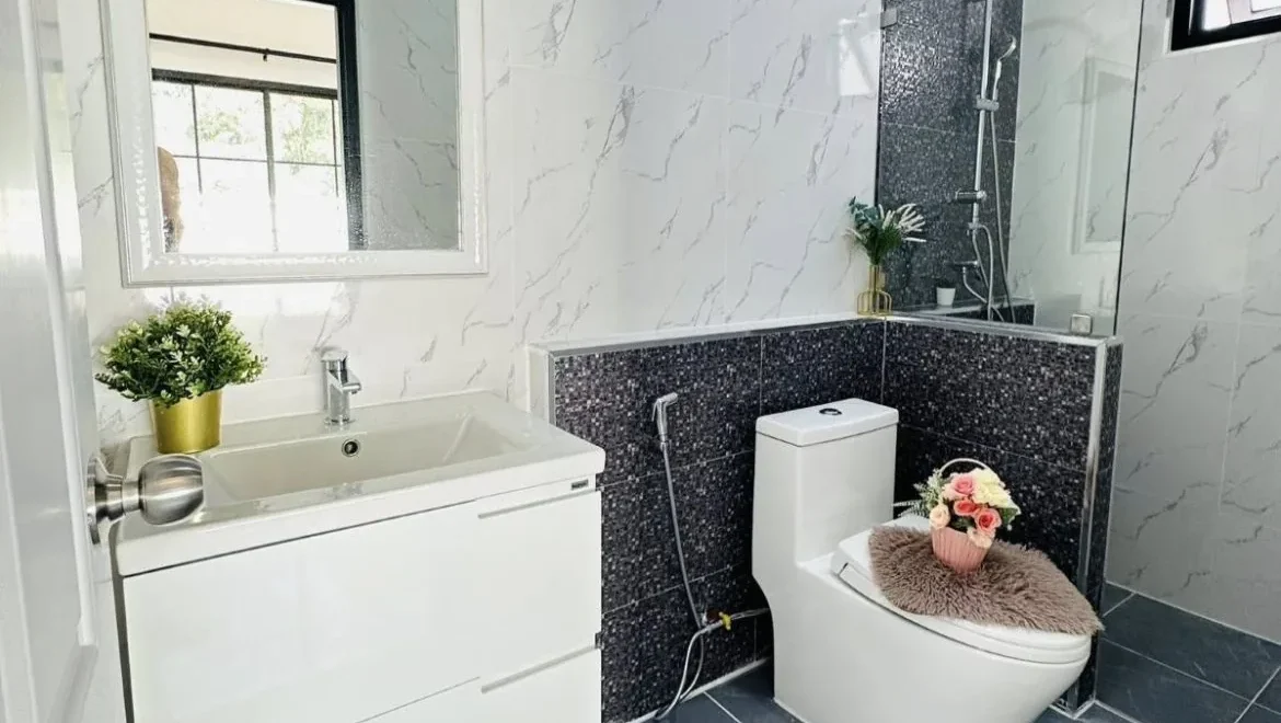 3bedrooms single house in rattanagorn village 8 in north pattaya prope 19