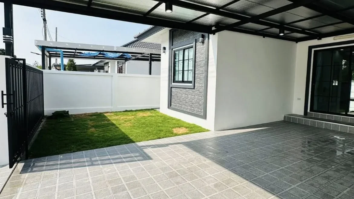 3bedrooms single house in rattanagorn village 8 in north pattaya prope 22