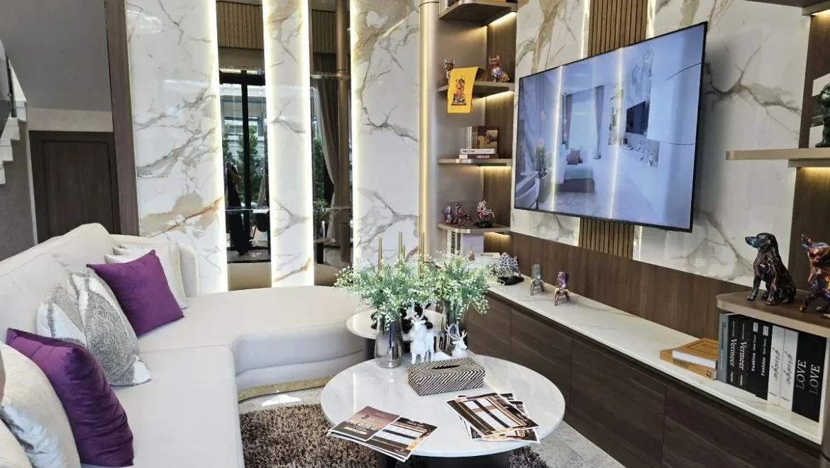 4 bedroom 2 storey luxury pool villa in villa trivana east pattaya pro 03