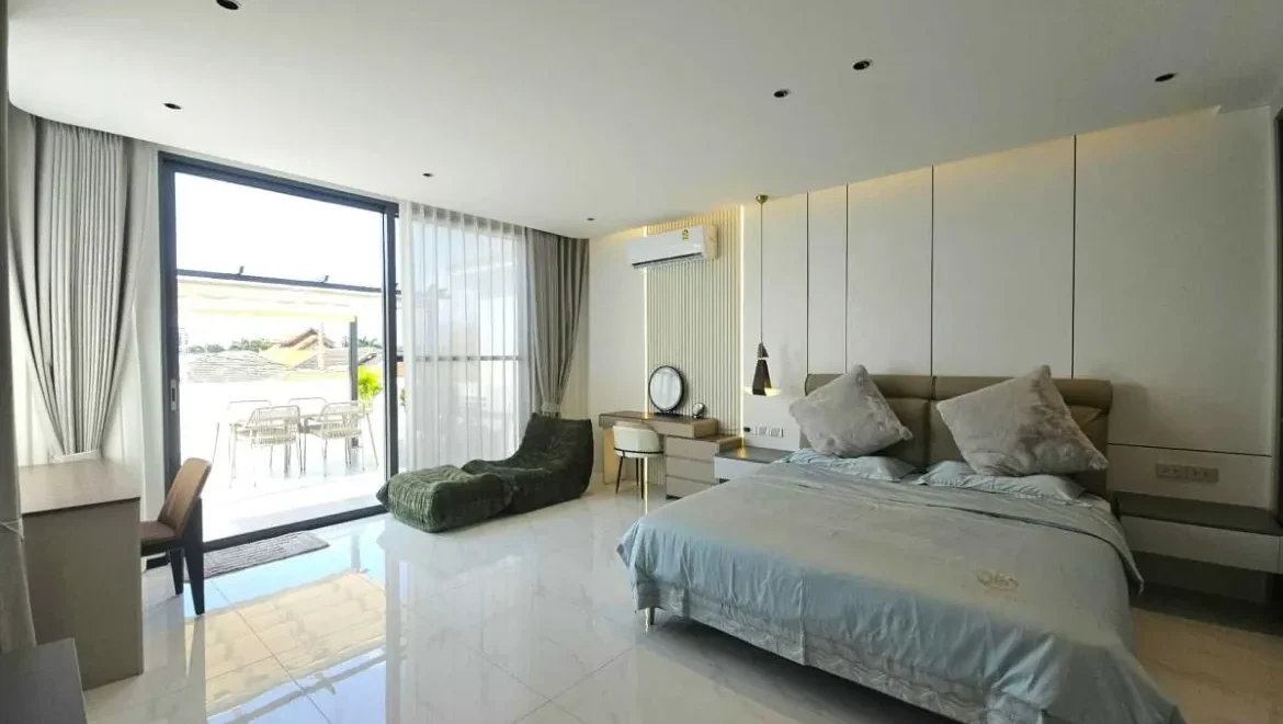 4 bedroom 2 storey pool villa in jomtien condotel jomtien property for 12