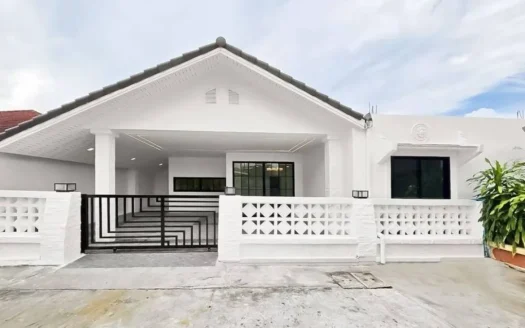 4 bedroom single house modern style in ek mongkol village 3 east patta 01