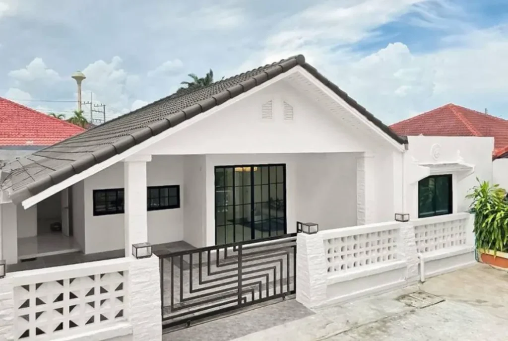 4 bedroom single house modern style in ek mongkol village 3 east patta 02