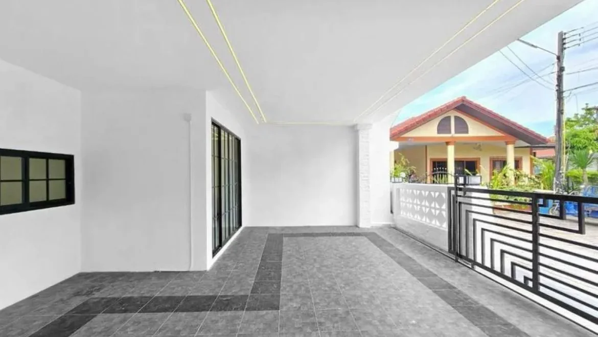 4 bedroom single house modern style in ek mongkol village 3 east patta 03