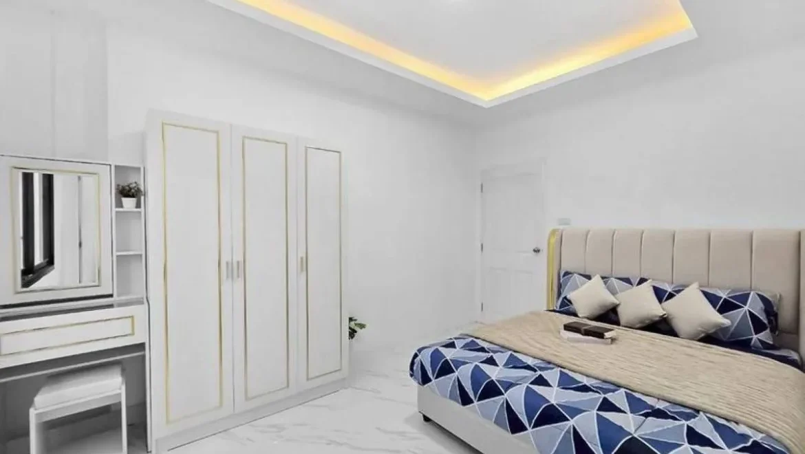 4 bedroom single house modern style in ek mongkol village 3 east patta 09