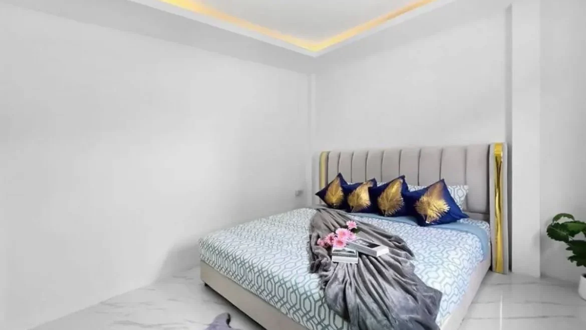 4 bedroom single house modern style in ek mongkol village 3 east patta 11