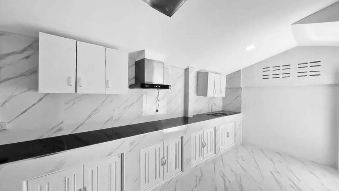4 bedroom single house modern style in ek mongkol village 3 east patta 19