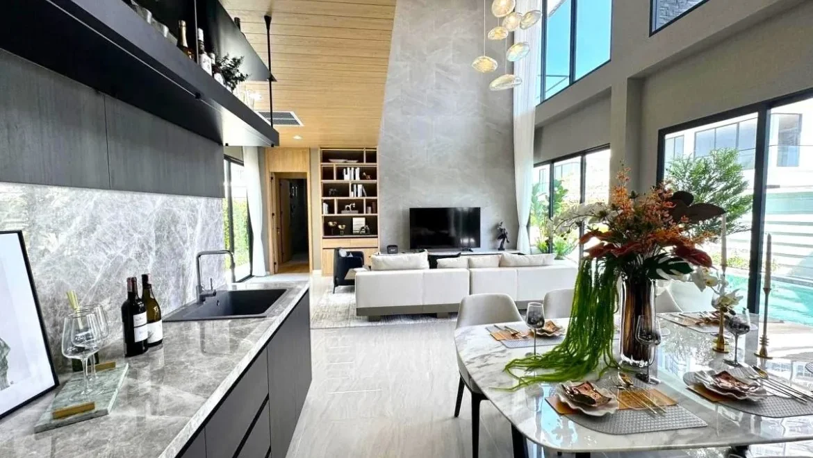 5 bedroom 2 storey luxury vista villa south pattaya pool villa propert 10