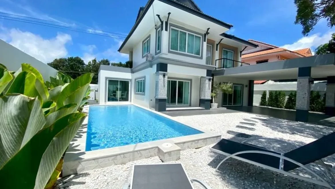 5 bedroom 2 storey pool villa in hansa paradise village east pattaya j 01