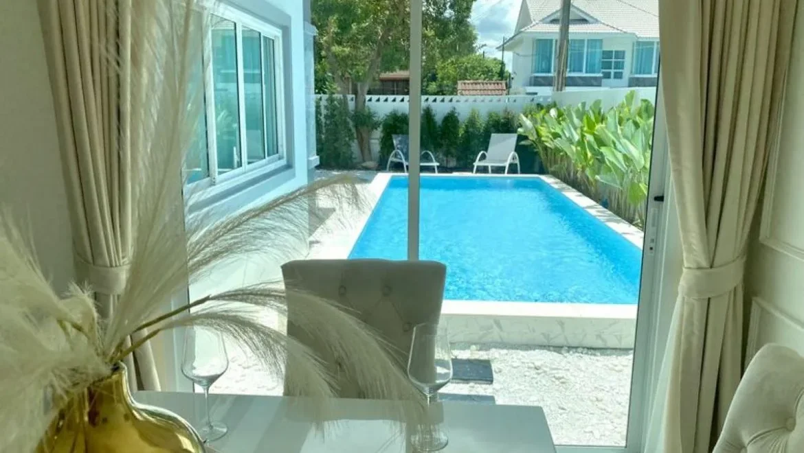5 bedroom 2 storey pool villa in hansa paradise village east pattaya j 09