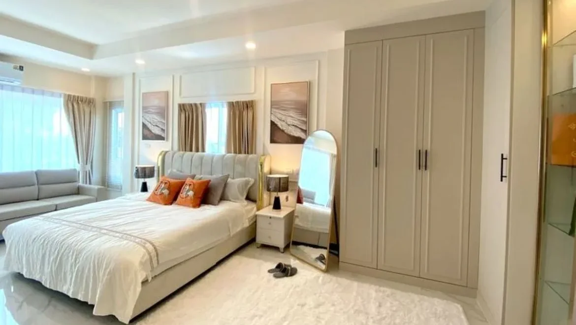 5 bedroom 2 storey pool villa in hansa paradise village east pattaya j 12