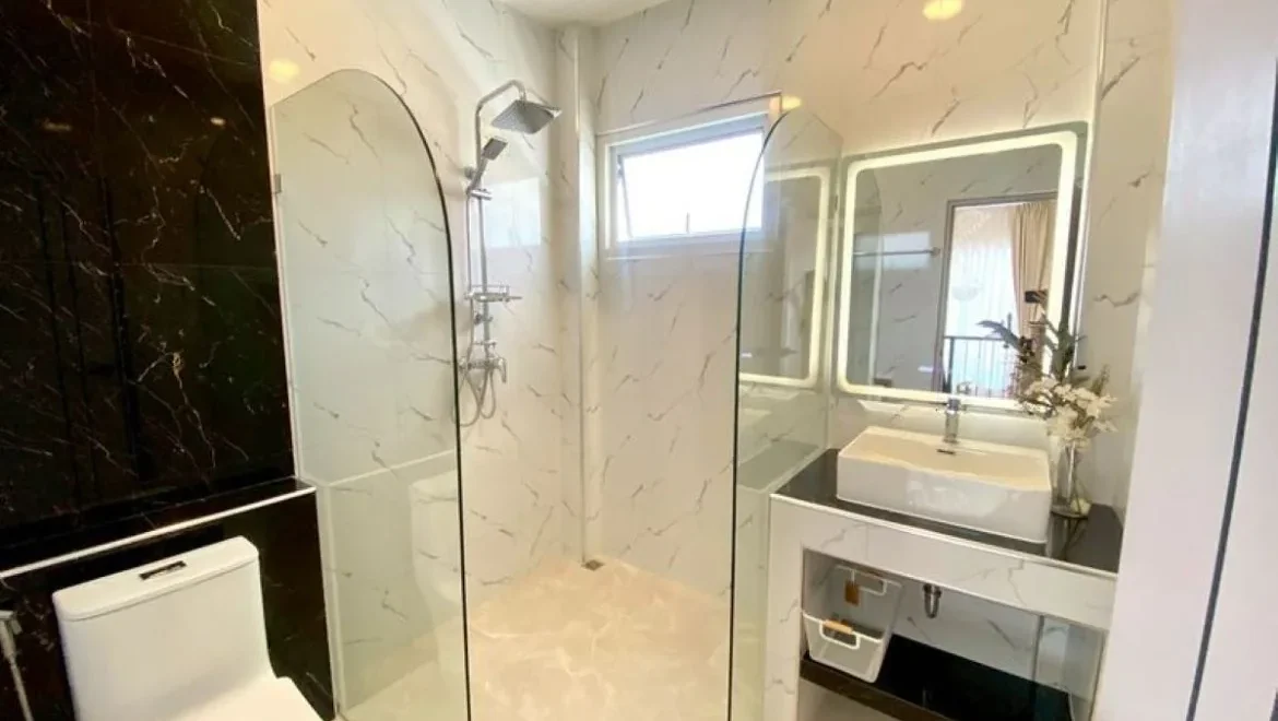 5 bedroom 2 storey pool villa in hansa paradise village east pattaya j 16