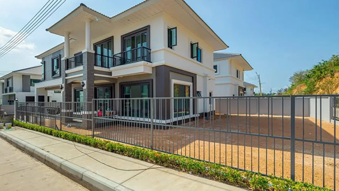 detached 2 storey house in supalai park ville east pattaya property fo 01