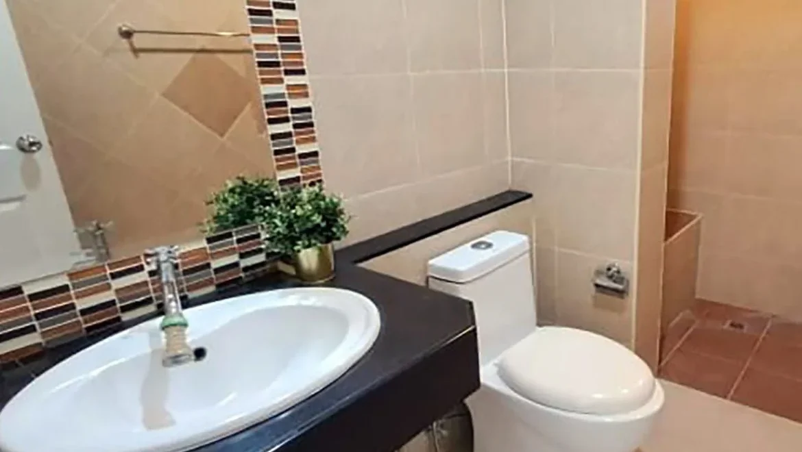 hs0556 villa single house rent in censiri home east pattaya property f 10