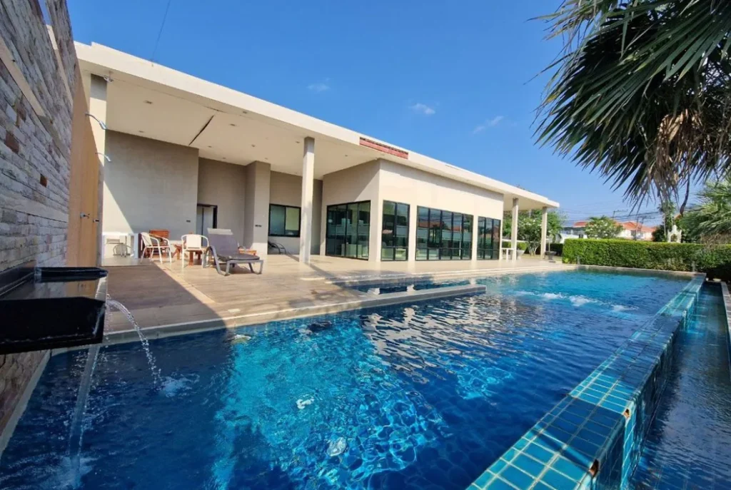hs0965 villa single house rent in the ville jomtien property for sale 01