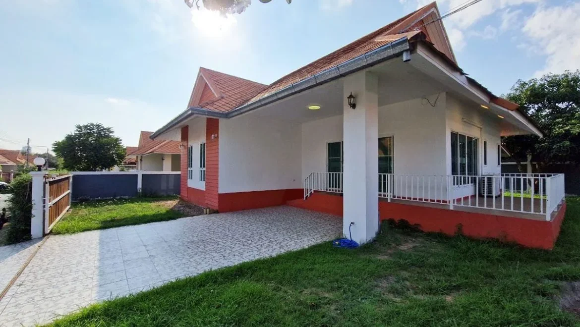 hs0965 villa single house rent in the ville jomtien property for sale 03