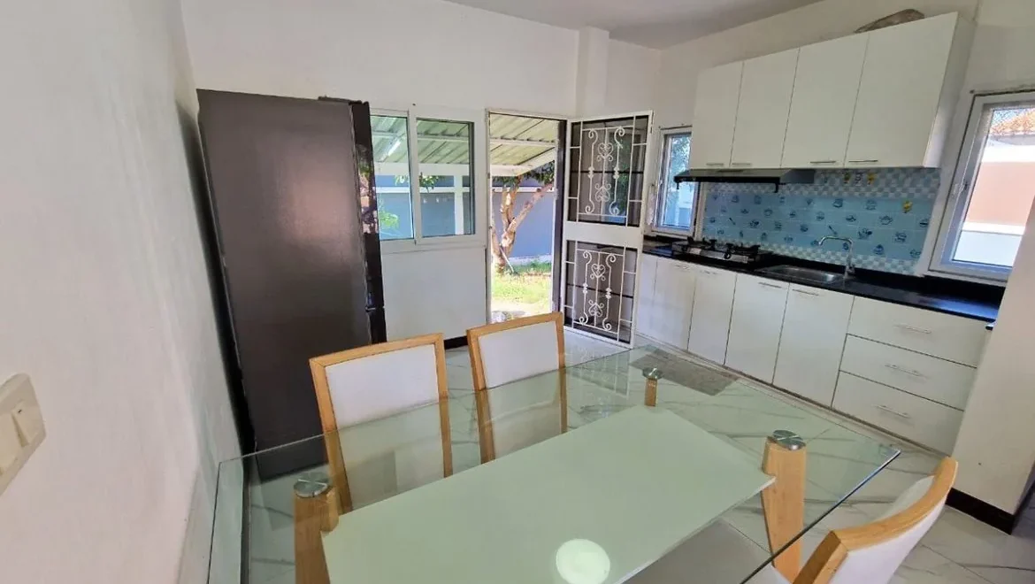hs0965 villa single house rent in the ville jomtien property for sale 09