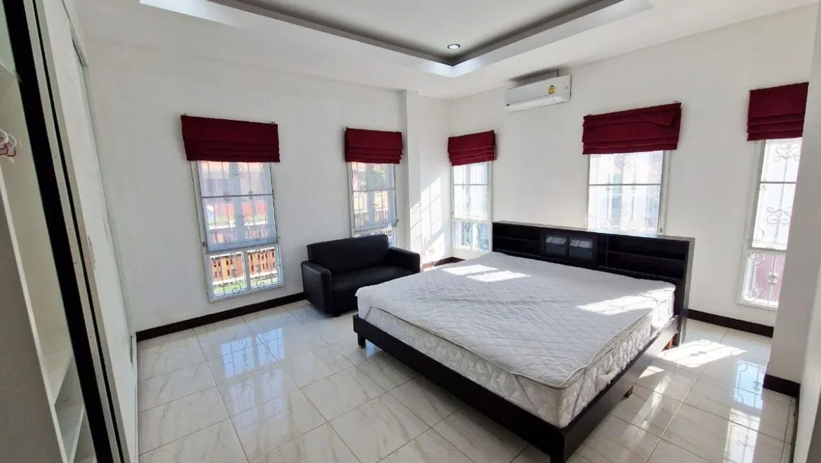 hs0965 villa single house rent in the ville jomtien property for sale 11