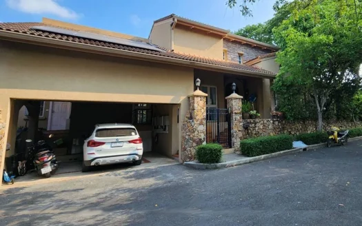 3 Bedroom Villa for Sale in Silk Road Place, East Pattaya