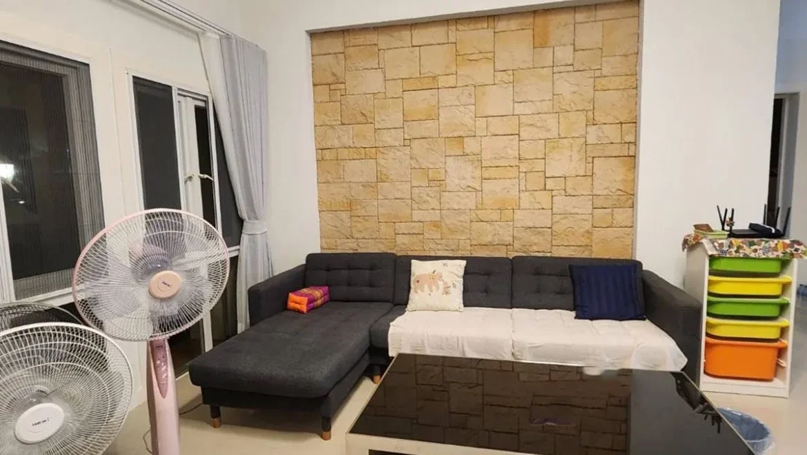 hs1033 3 bedrooms villa single house in silk road place east pattaya p 02