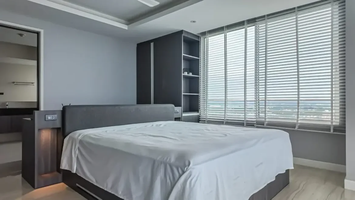 luxury beachfront condominium jomtien property for sale 07