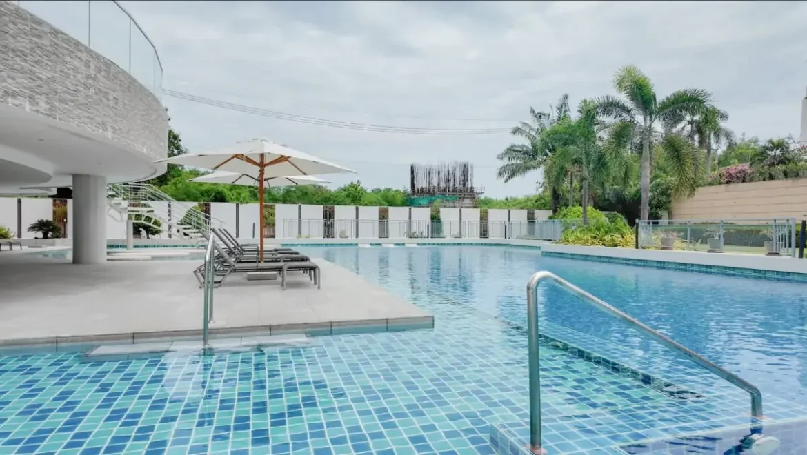 luxury beachfront condominium jomtien property for sale 15