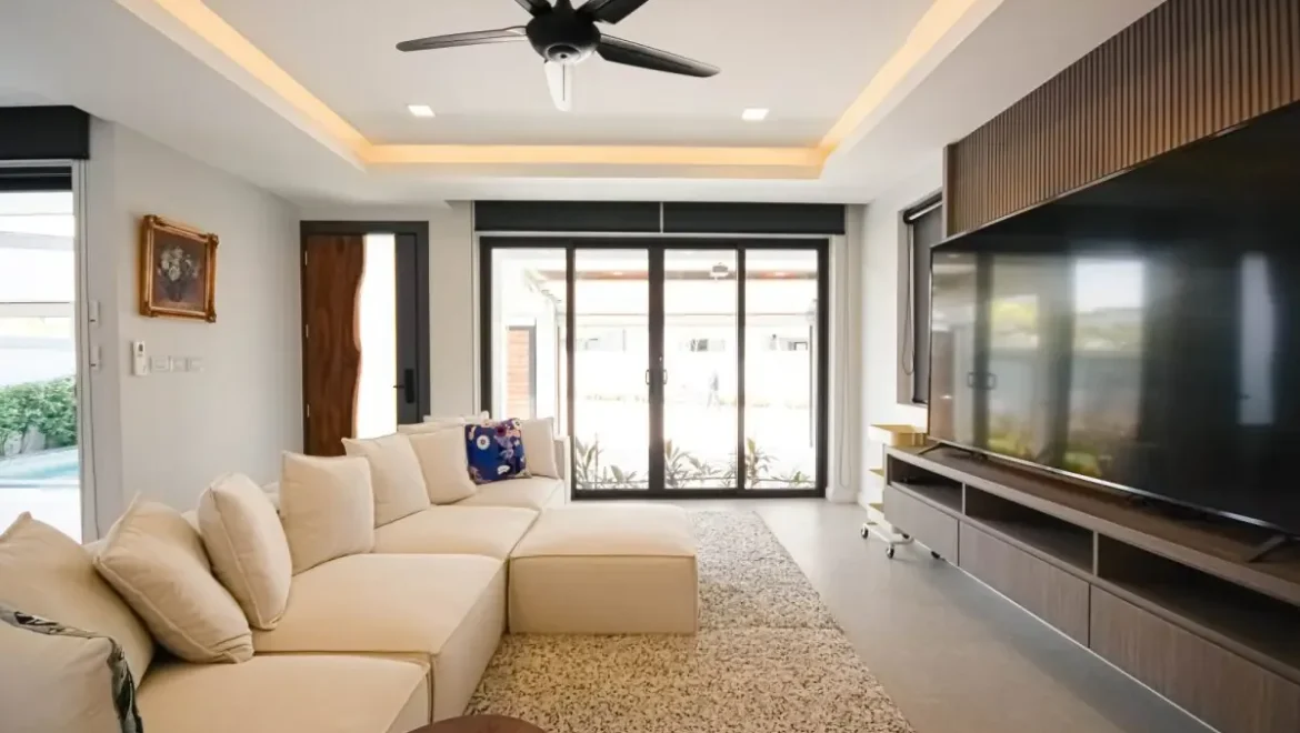 luxury pool villa central pattaya property for sale 03