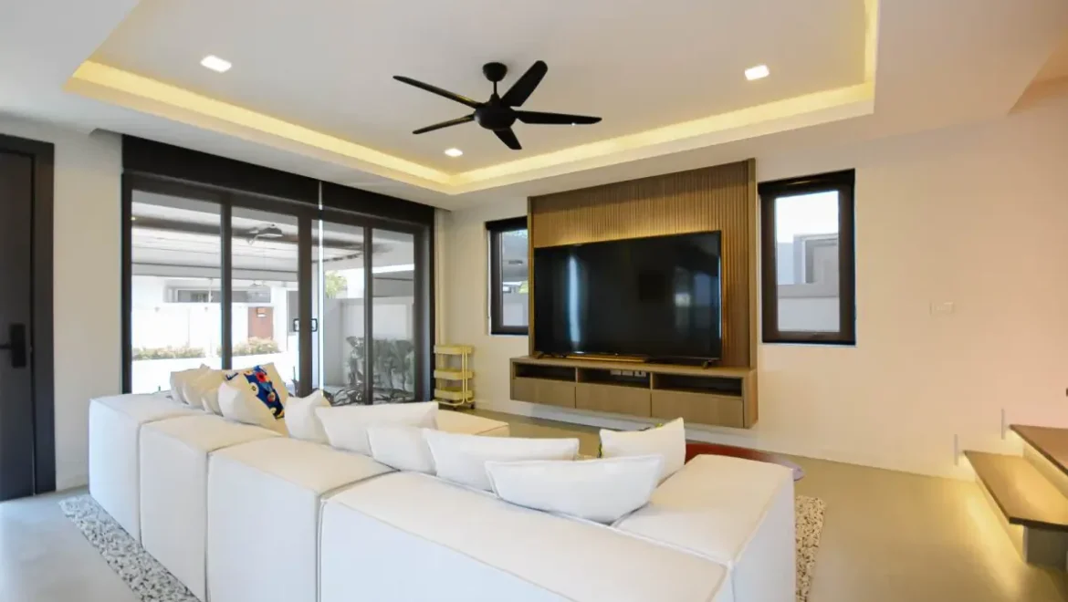 luxury pool villa central pattaya property for sale 05