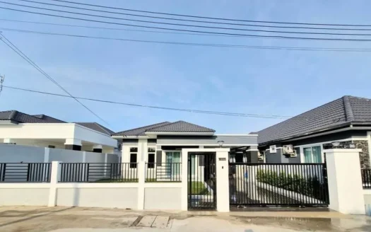 3-Bedroom House for Sale in Chaiyapruk 2, Pattaya