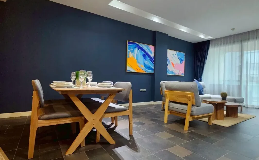 the crown of wongamat a renovated penthouse with unrivaled sea views p 09
