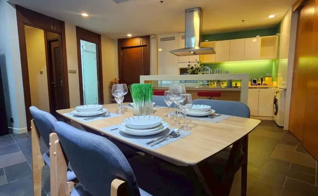 the crown of wongamat a renovated penthouse with unrivaled sea views p 12