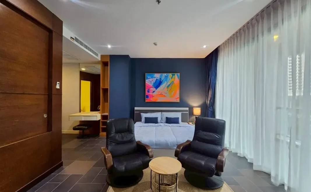 the crown of wongamat a renovated penthouse with unrivaled sea views p 14