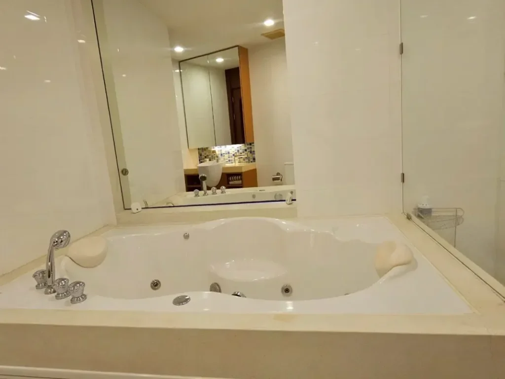 the crown of wongamat a renovated penthouse with unrivaled sea views p 19