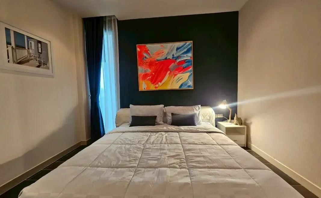 the crown of wongamat a renovated penthouse with unrivaled sea views p 24