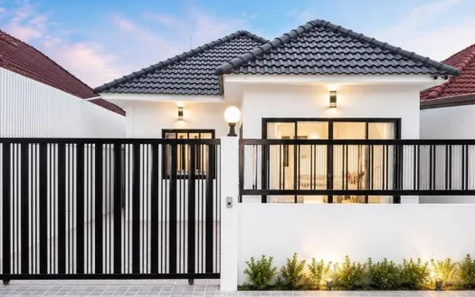 2 Bedroom House for Sale in Noen Plub Wan &ndash; Pattaya Rungrueng Village