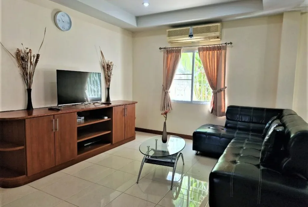 3 bedrooms villa single house in green field villa 2 soi khao n 04