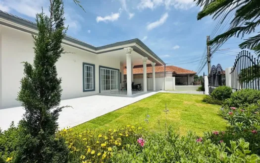 3 Bedroom House for Sale in Khao Talo &ndash; Ek Mongkon 4/1