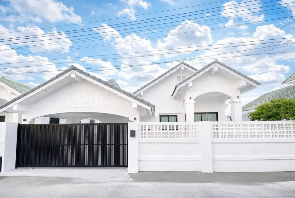 Fully furnished three-bedroom house for sale at Paradise Hill 2 in Khao Noi