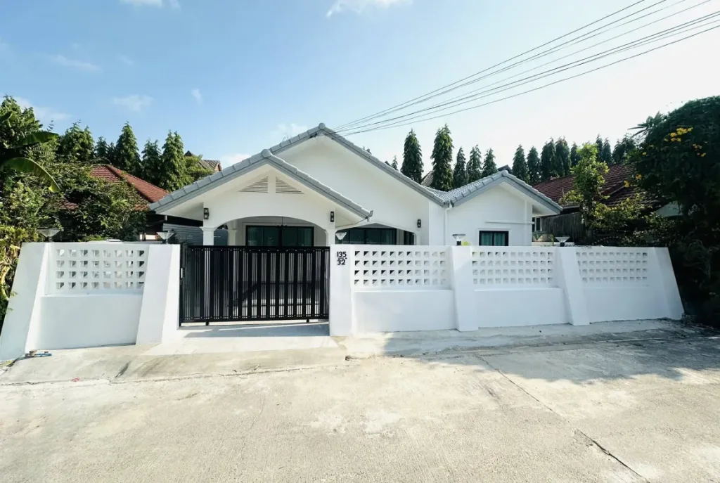 3 Bedroom House for Sale in Nong Prue &ndash; FanThip Village