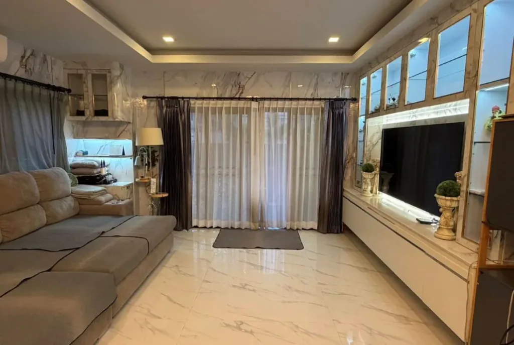 hs1503 3bedroom pool villa house in the lake village in huay yai prope 04
