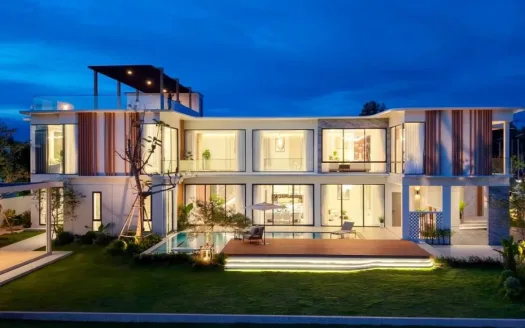 5 Bedroom Pool Villa for Sale in Pattaya