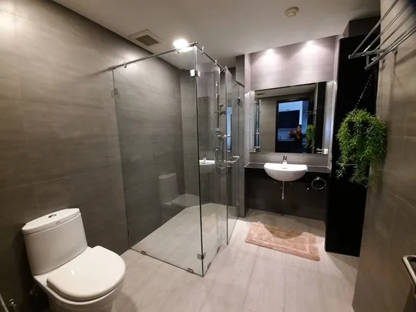 modern style beachfront condo available and rent jomtien property for 03